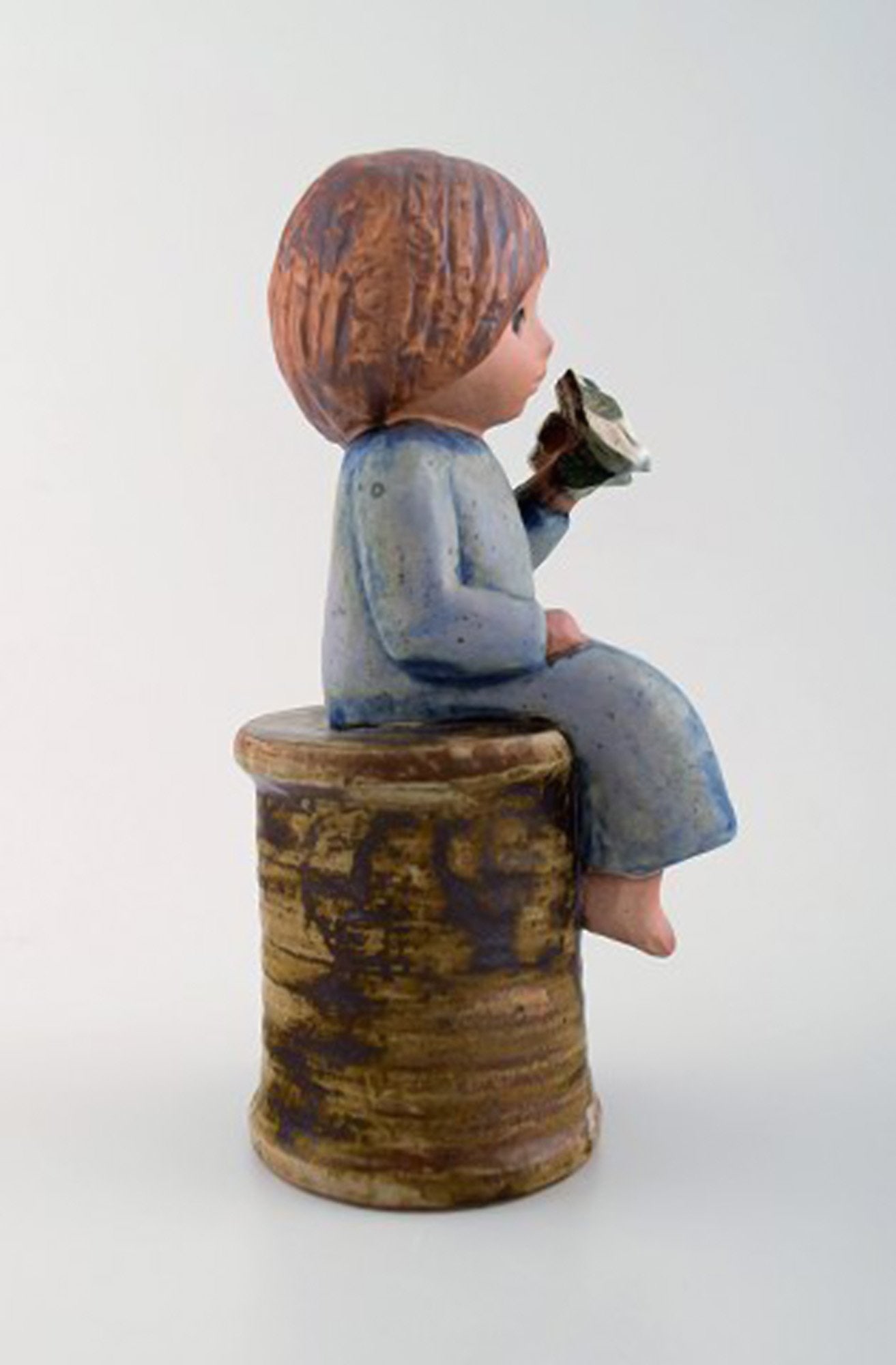 Lisa Larson for Gustavsberg. Rare stoneware figure. Girl with flowers. - 4