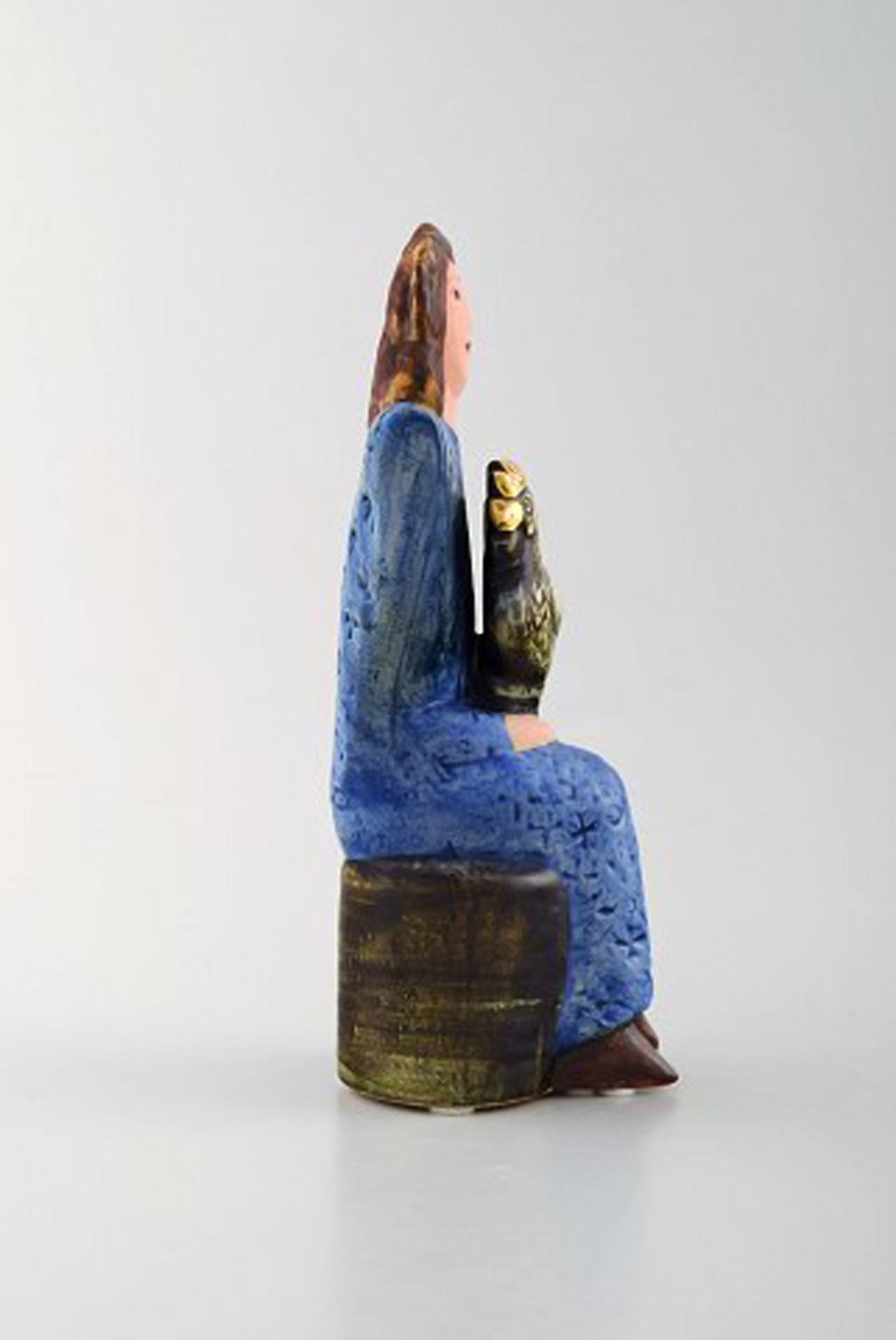 Very rare Lisa Larson unique figure of sitting woman in blue with golden rooster. - 2