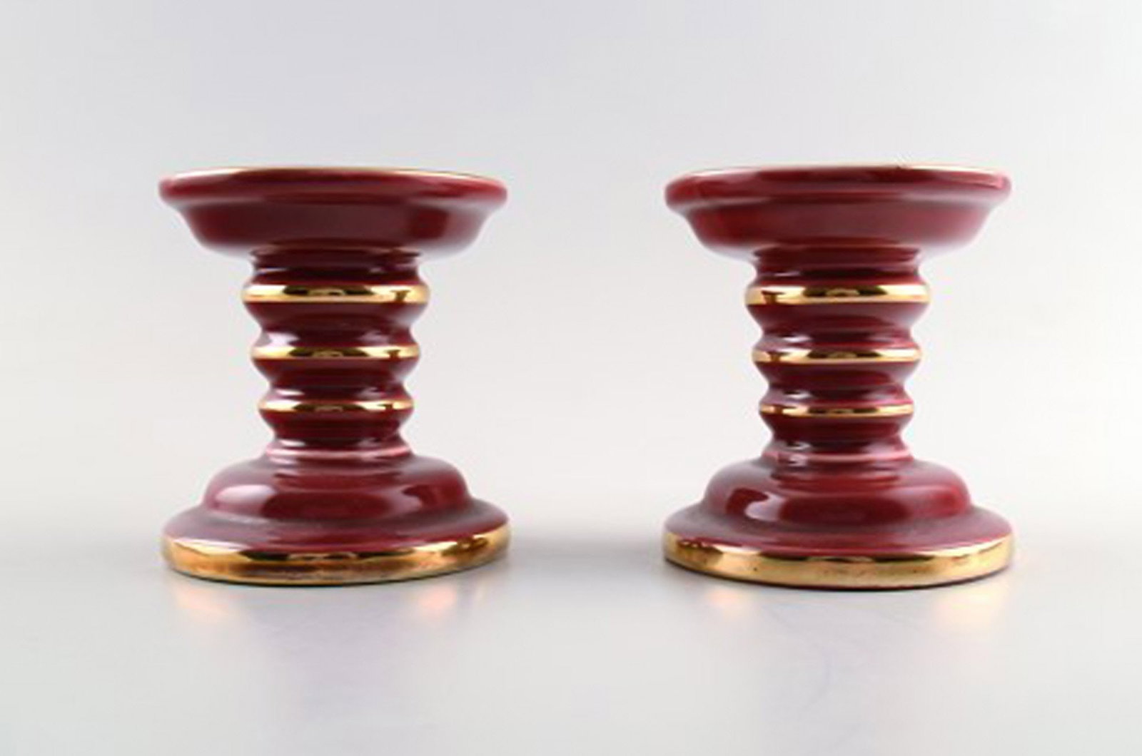 Collection of 'Red Rubin' pottery with red glaze with gold, Upsala-Ekeby, Gefle. Design Arthur - 4