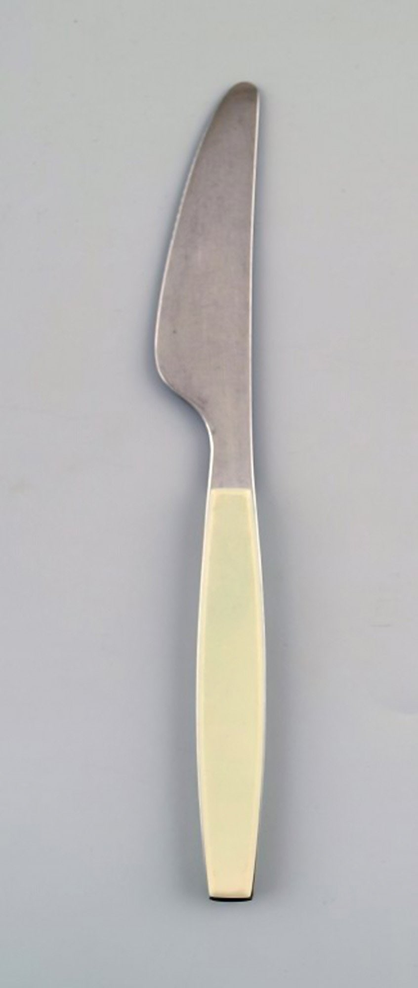 Collection of Upsala-Ekeby art pottery figurines, Eskimo children. - 2