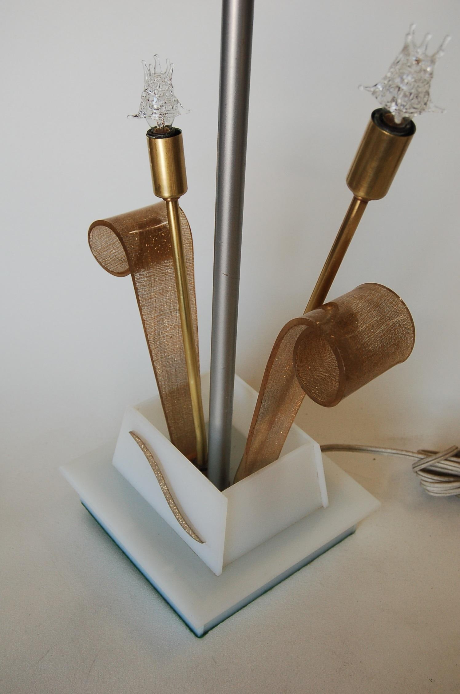 Gold Glitter Scrolling Acrylic Star Table Lamp by Moss Lighting - 9