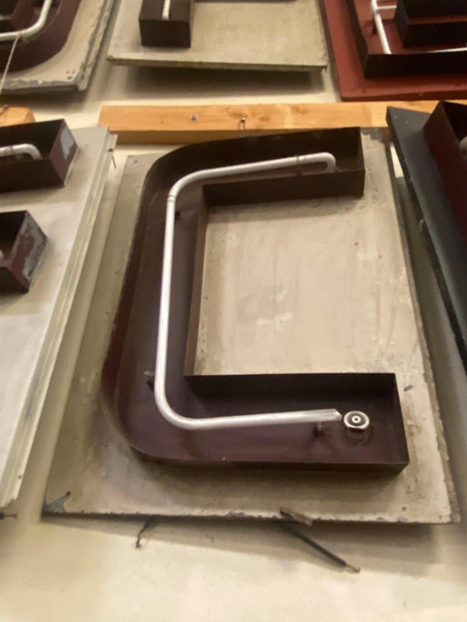 BROKEN, UNLISTED - Large Vintage Neon Marquee Letter "C" From Pan American Audit - 5