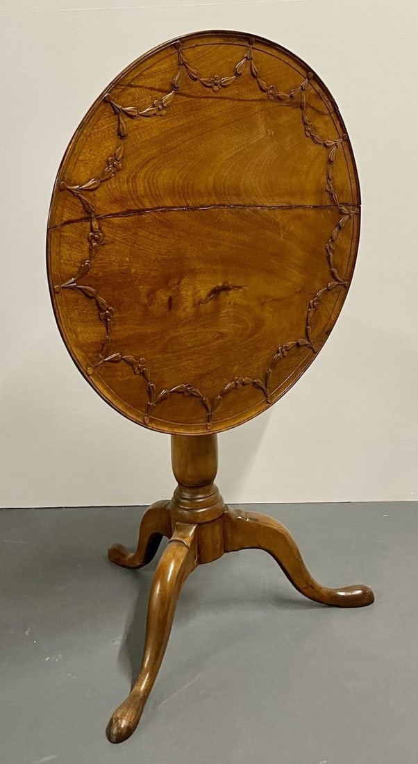 19th Century American Pie Crust Table, Tilt Top, Solid Wood Carved. - 6