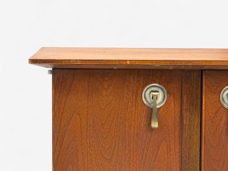 Maddox, Mid-Century Modern, Walnut, Stainless Steel, Nightstands, USA, 1960s - 5