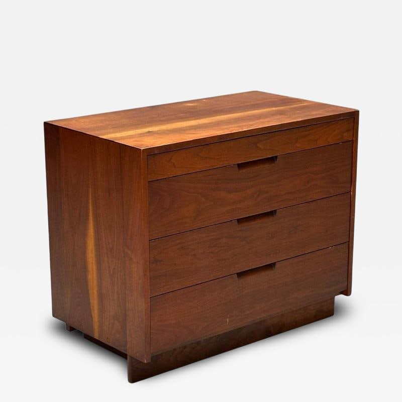 George Nakashima, Mid-Century Modern, Sap Walnut, Rare Nightstand, USA, 1957: Title: George Nakashima, Mid-Century Modern, Sap Walnut, Rare Nightstand, USA, 1957 Description: George Nakashima, Mid-Century Modern, Sap Walnut, Rare Chest of Drawers or Single Dresser, USA, 1957 Si