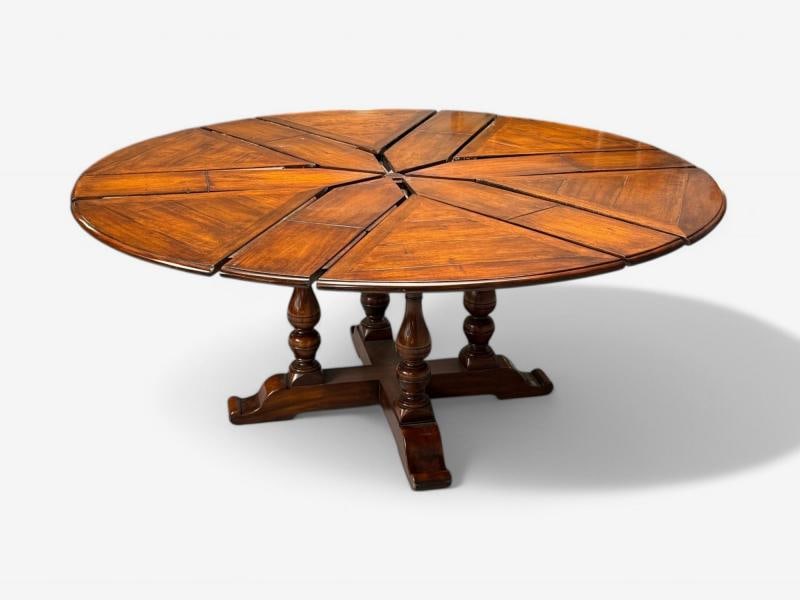 Farmhouse Style, Walnut, Jupe Round Dining Table, USA, 20th C. - 7