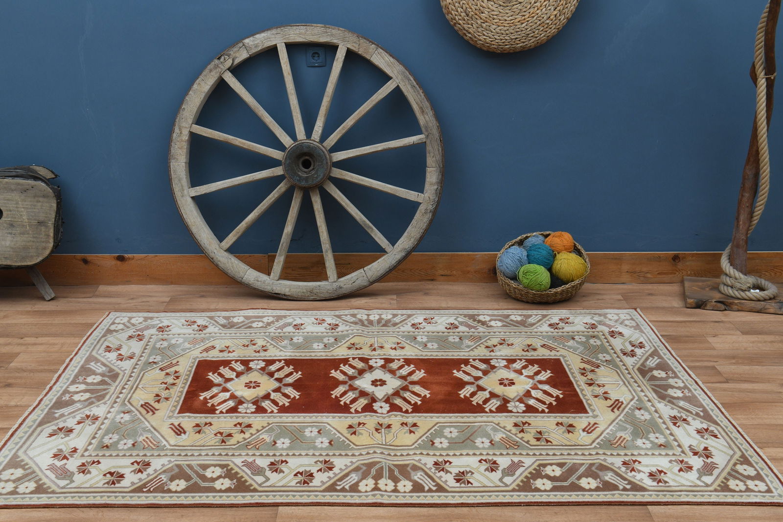 5'4x7'3 ft,BORDEED OUSHAK RUG - 12