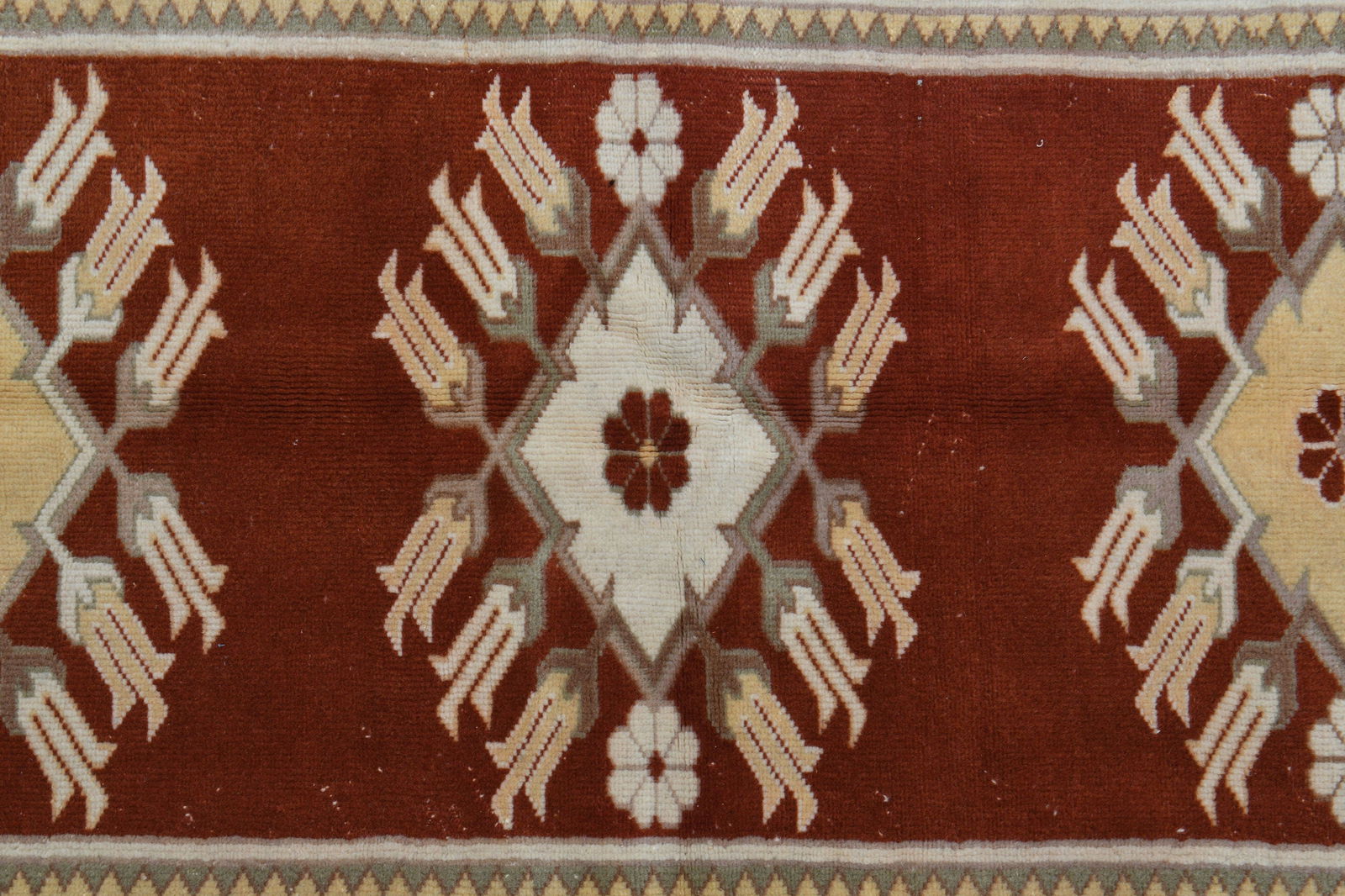 5'4x7'3 ft,BORDEED OUSHAK RUG - 19