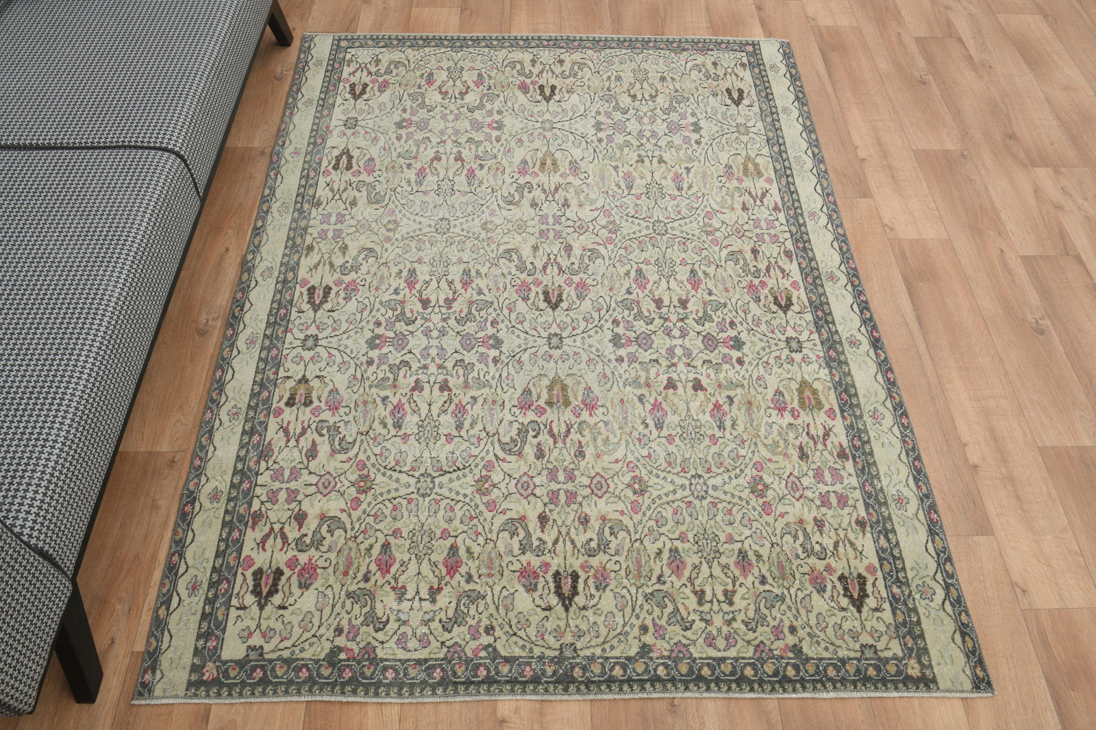 5x7 OUSHAK BEIGE Area Rug, Handmade: Title: 5x7 OUSHAK BEIGE Area Rug, Handmade Description: This Turkish one-of-a-kind Vintage Turkish Rug is hand-knotted and handwoven by the most skilled artisans who use pure wool, in muted, natural t