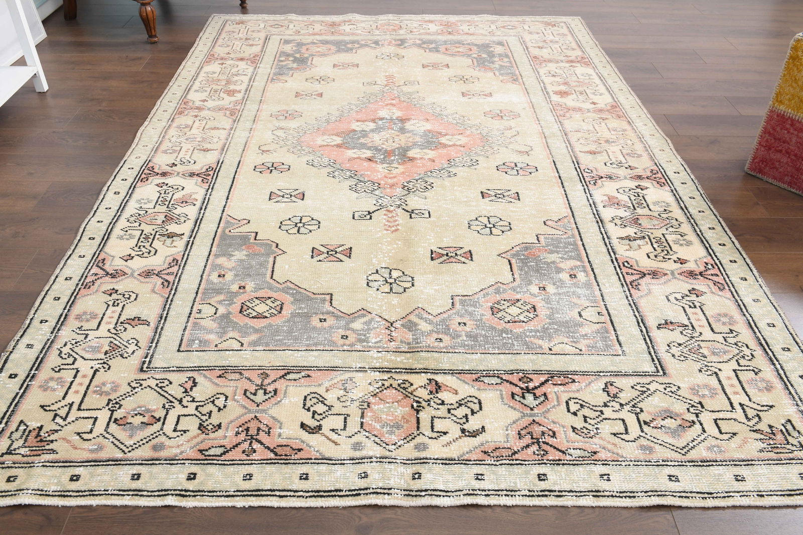 6'6x9'8 ft, ONE OF A KIND, Vintage Turkish Rug: Title: 6'6x9'8 ft, ONE OF A KIND, Vintage Turkish Rug Description: This Turkish one-of-a-kind Vintage Turkish Rug is hand-knotted and handwoven by the most skilled artisans who use pure wool, in
