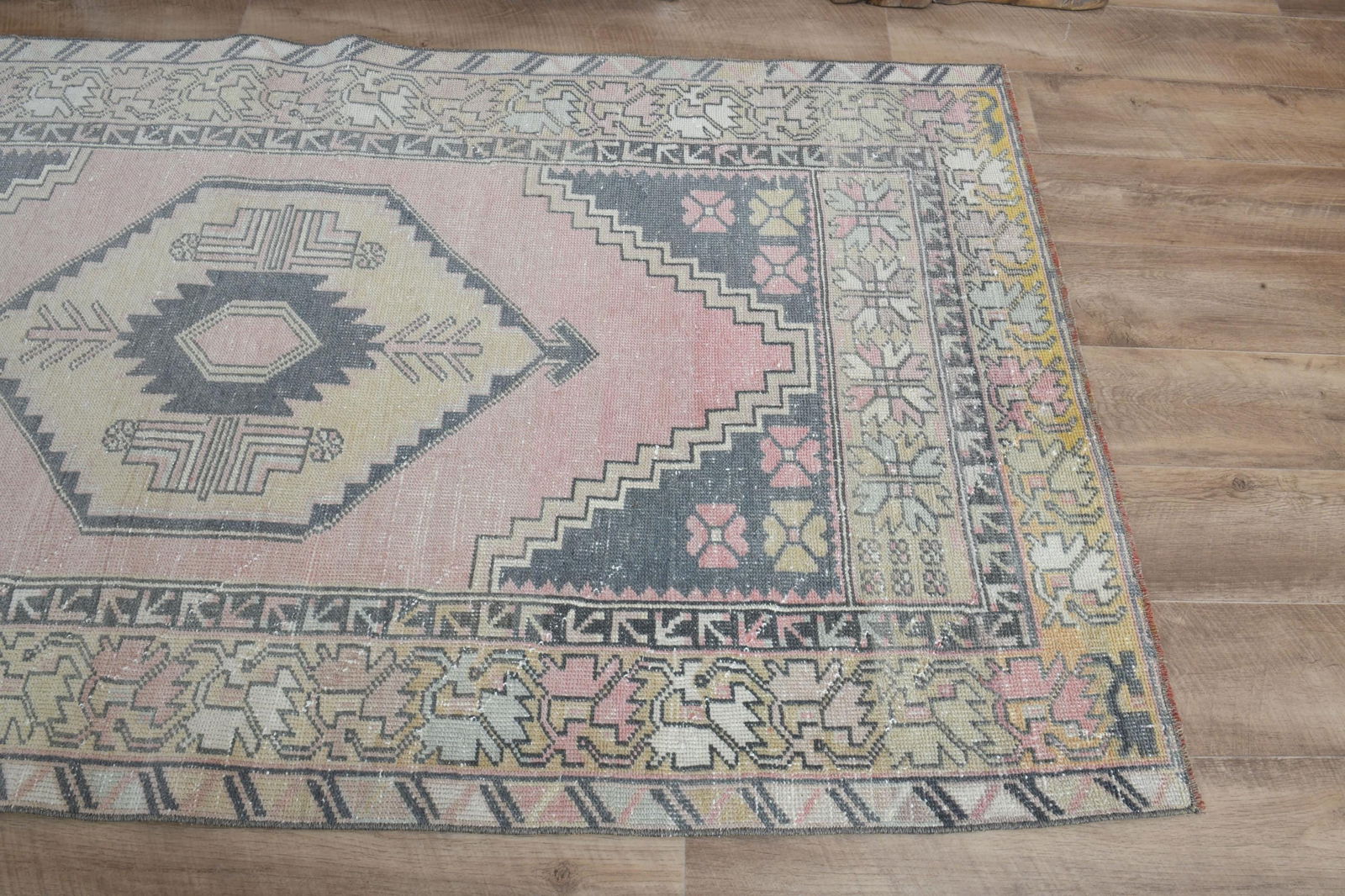 4'3x6'2 ft, SPECIAL TURKISH RUG - 3