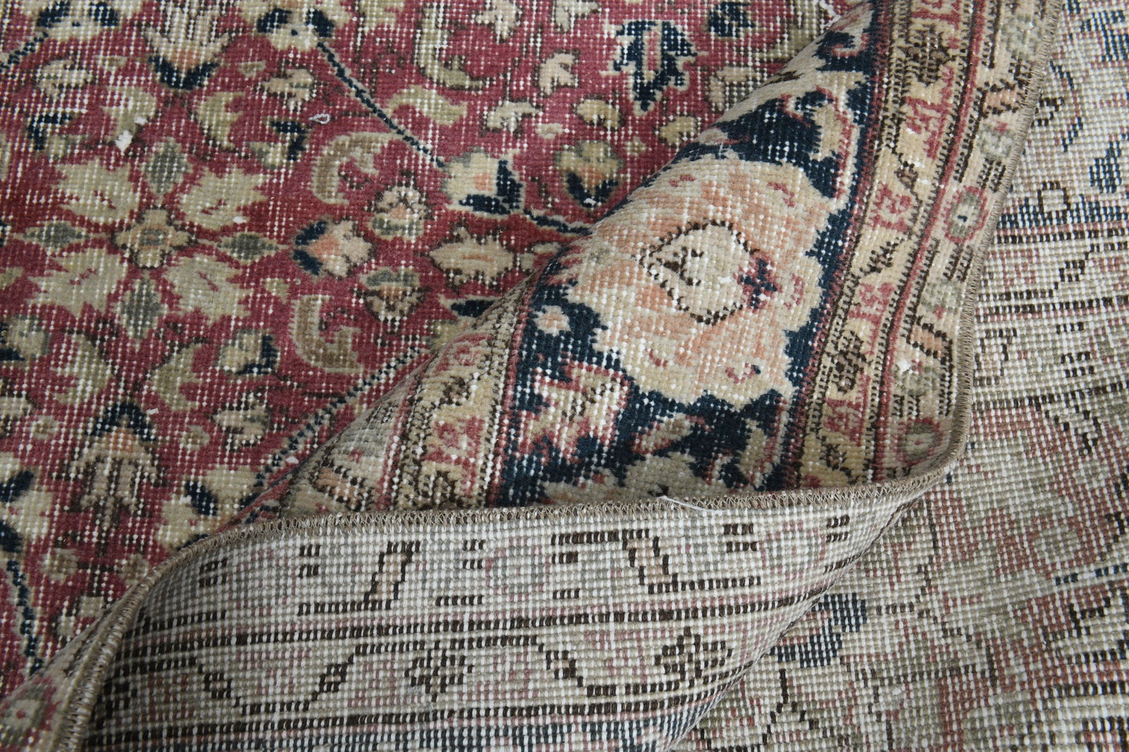 6.5x9.8 ft, PERSIAN DECOR, Vintage: Title: 6.5x9.8 ft, PERSIAN DECOR, Vintage Description: This Turkish one-of-a-kind Vintage Turkish Rug is hand-knotted and handwoven by the most skilled artisans who use pure wool, in muted, natural to