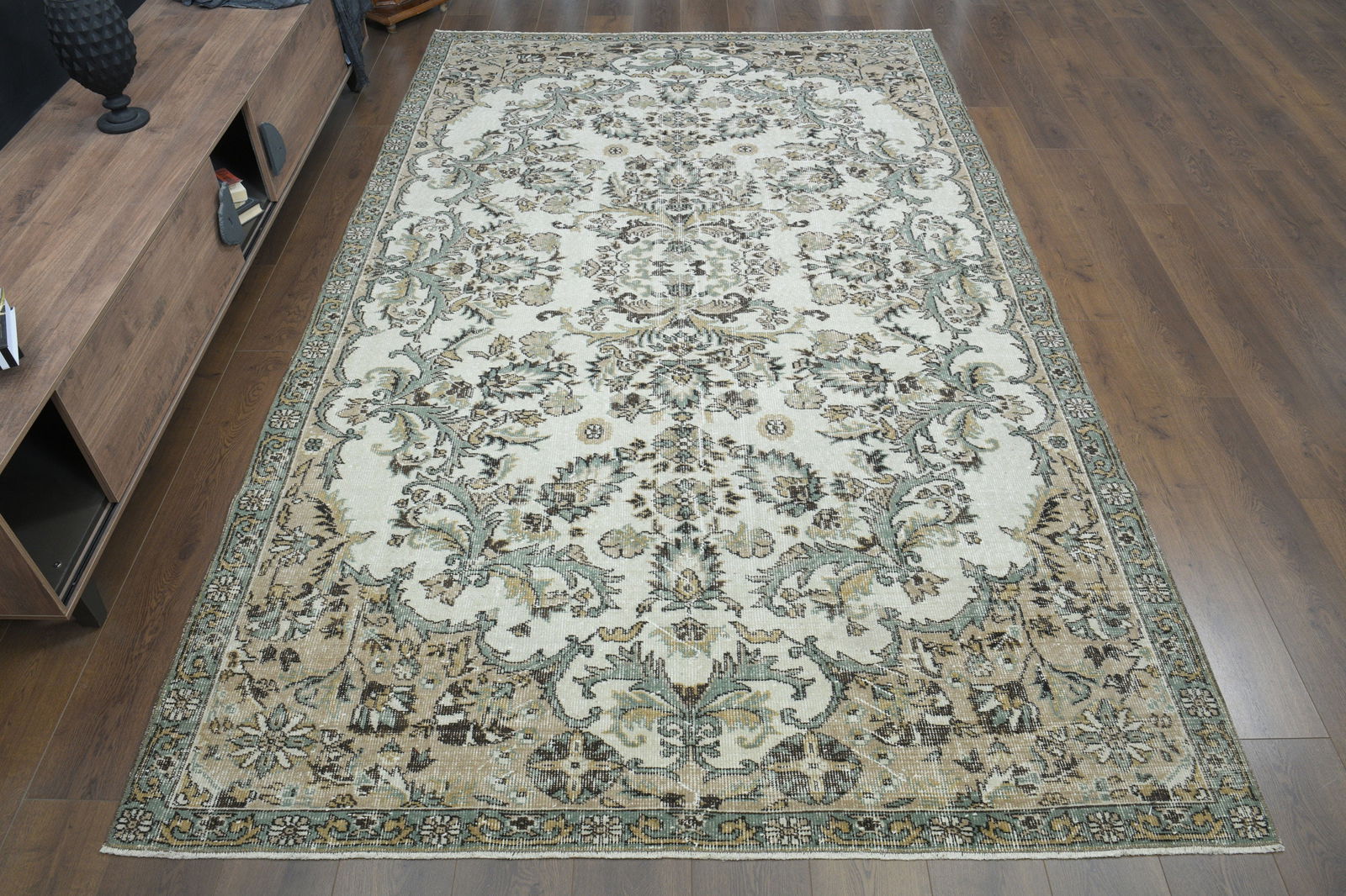 6.4x10.6 ft, FLORAL AREA RUG: Title: 6.4x10.6 ft, FLORAL AREA RUG Description: This Turkish one-of-a-kind Vintage Turkish Rug is hand-knotted and handwoven by the most skilled artisans who use pure wool, in muted, natural tones, a