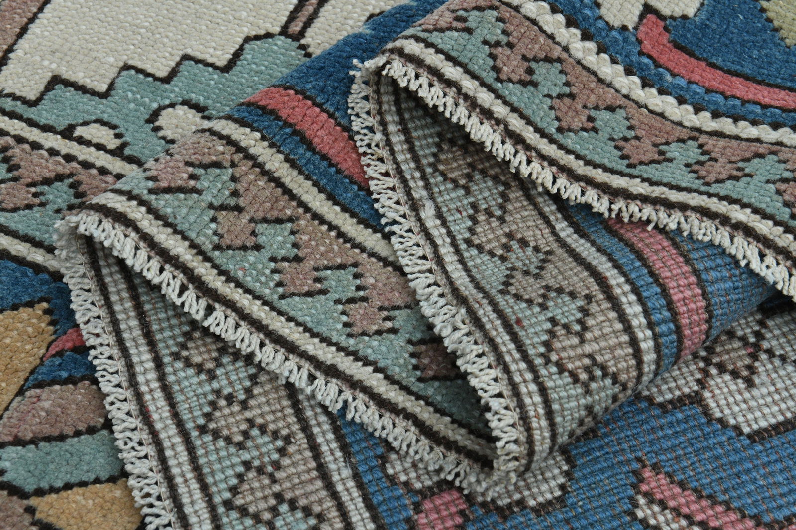 9'2x12'5 ft, OUSHAK AREA RUG - 10