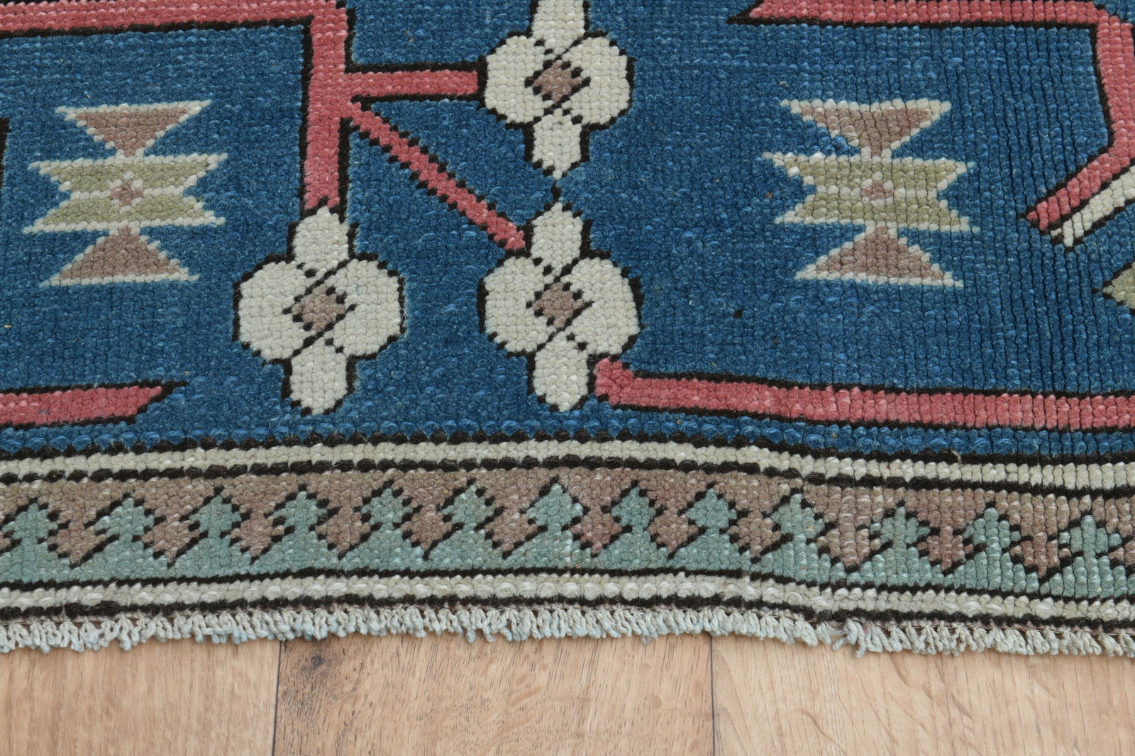 9'2x12'5 ft, OUSHAK AREA RUG - 11