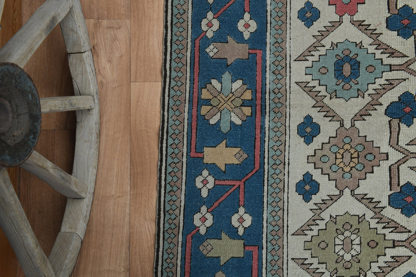 9'2x12'5 ft, OUSHAK AREA RUG - 14