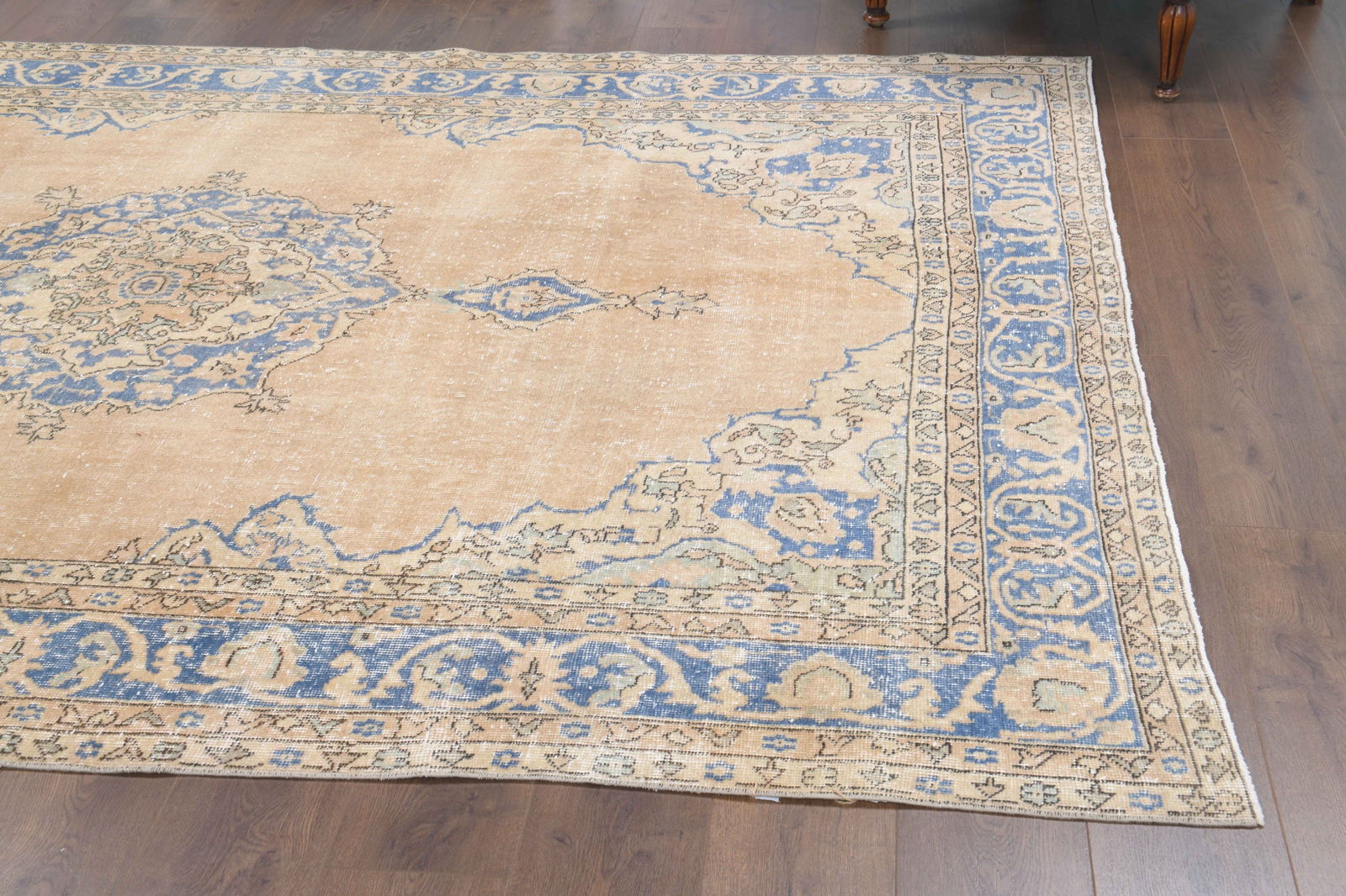 8x10 OVERSIZE AREA RUG - 4