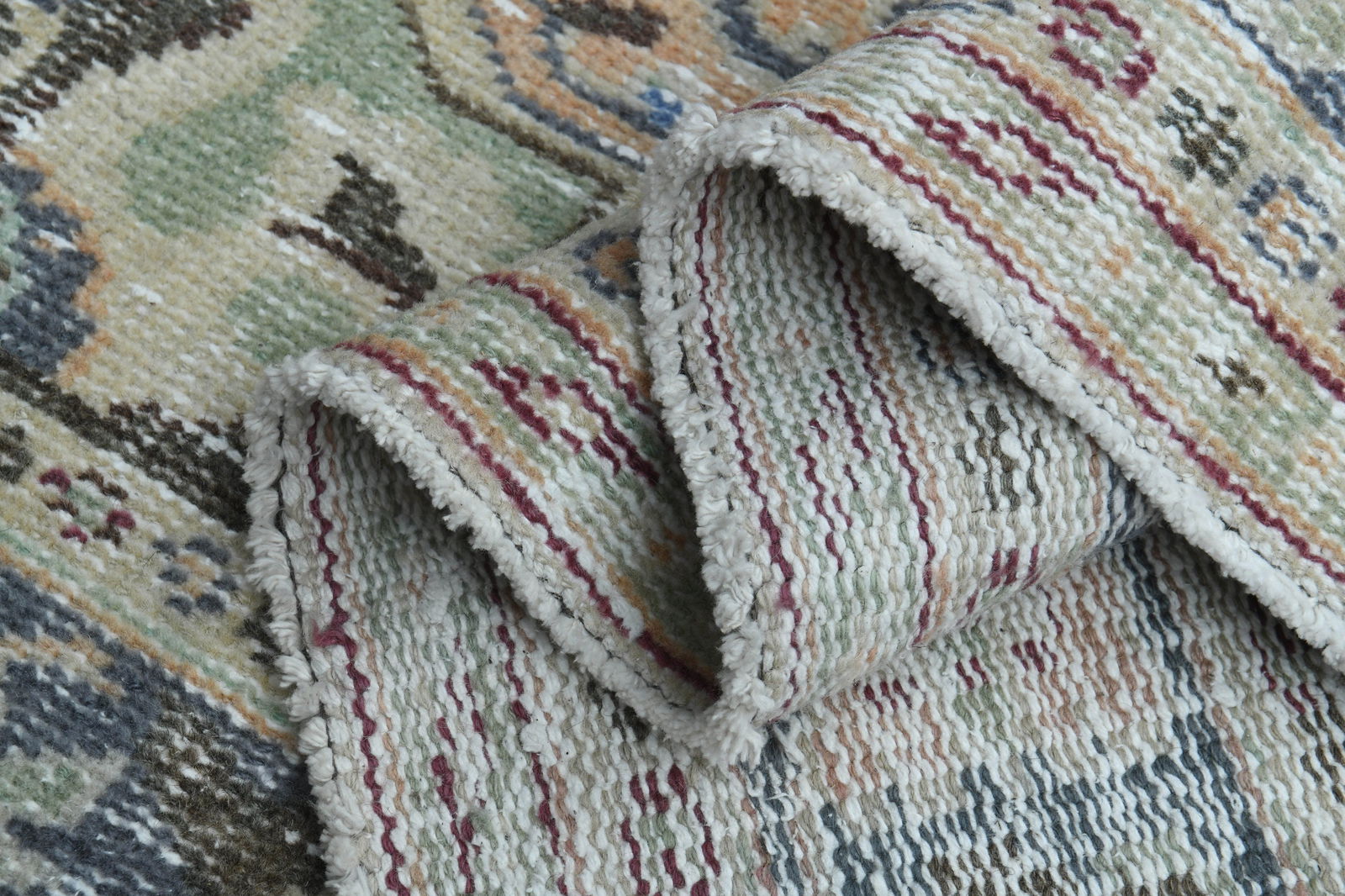 6'2x10'2 ft, MEDAILLON BEIGE RUG - 19