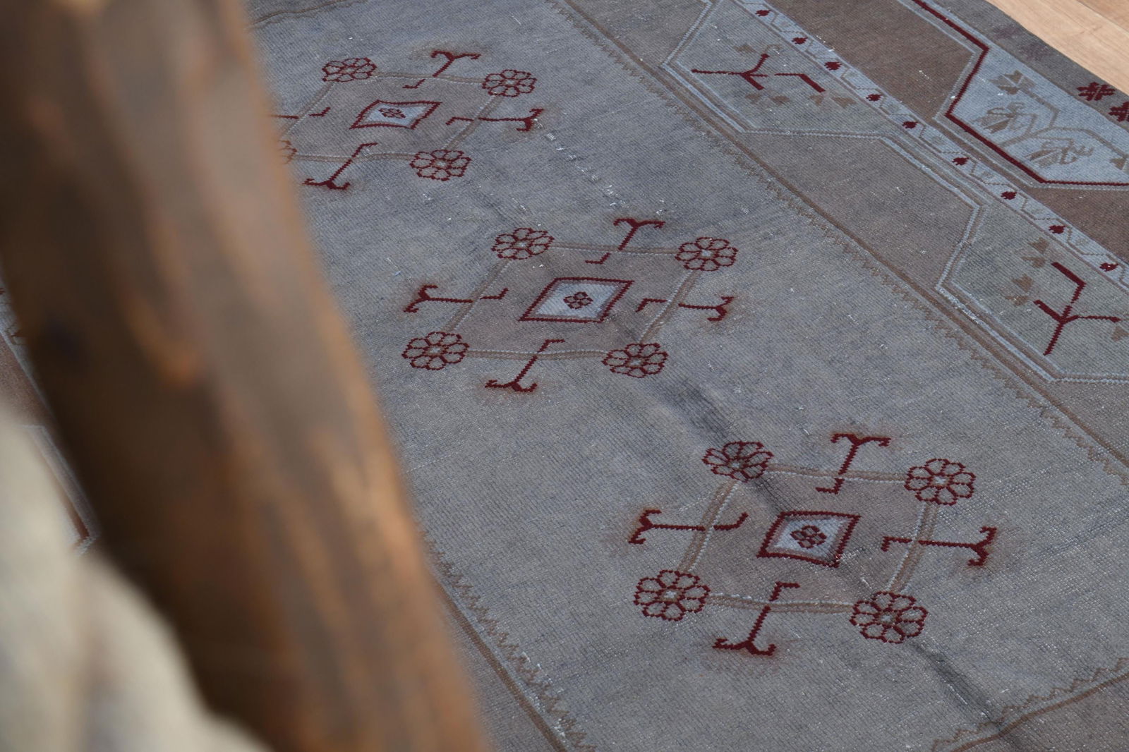 5'3x7'7 ft, MUTED COLORS RUG - 18