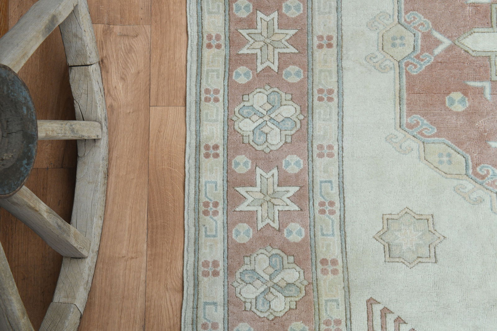 6'6x10'1 ft, TURKISH OUSHAK RUG - 6