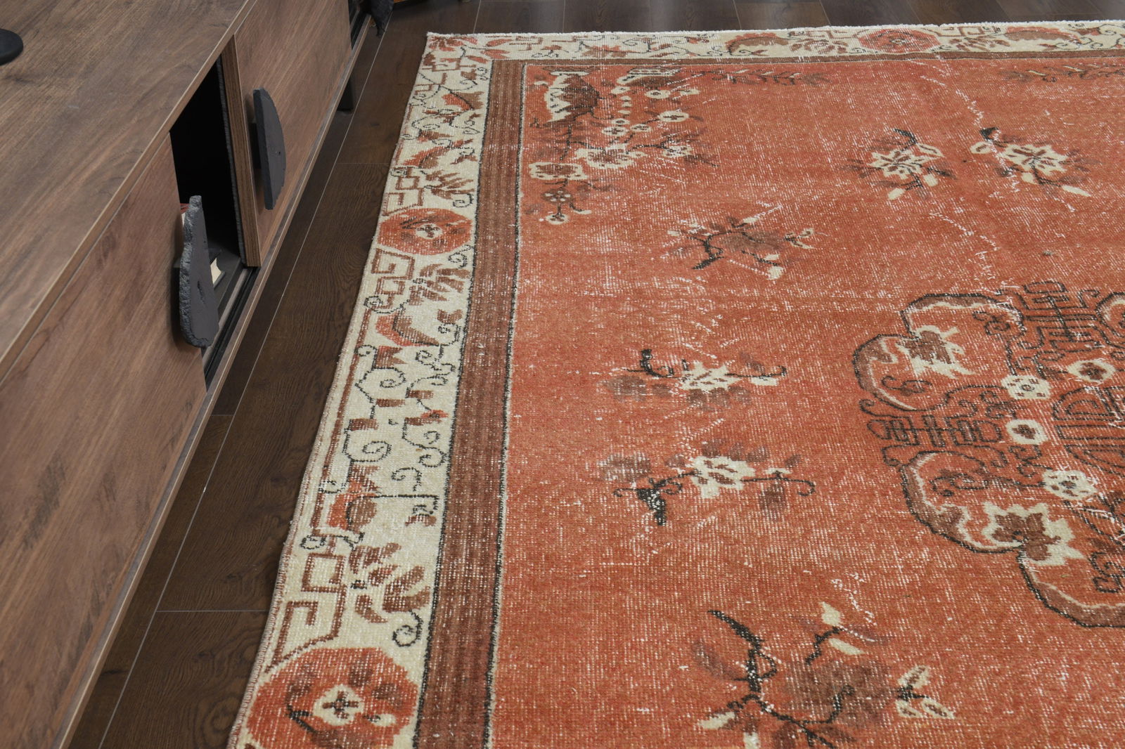 6'3x10'2 ft, RED TURKISH RUG - 13