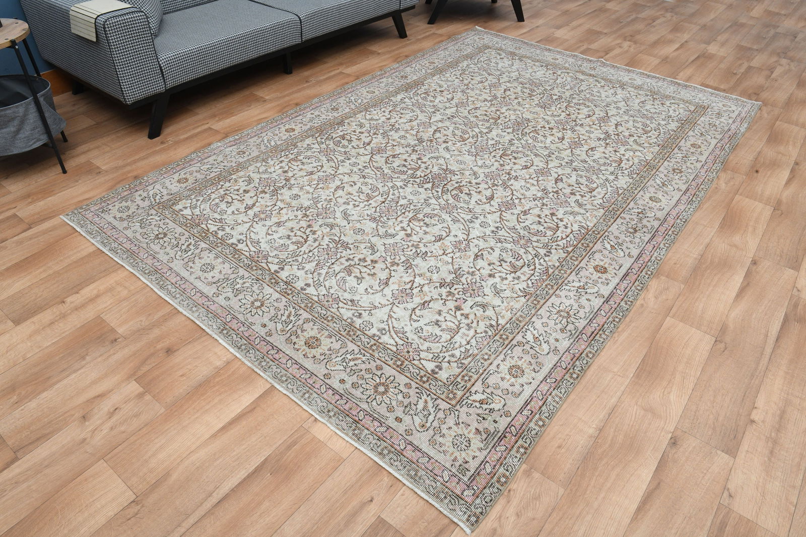 6.7x10.4, FADED Wool Rug - 4