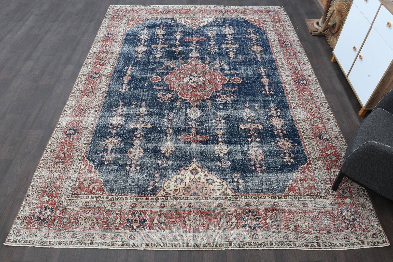 9'1x11'6 ft, COLORFUL AREA RUG: Title: 9'1x11'6 ft, COLORFUL AREA RUG Description: This Turkish one-of-a-kind Vintage Turkish Rug is hand-knotted and handwoven by the most skilled artisans who use pure wool, in muted, natural