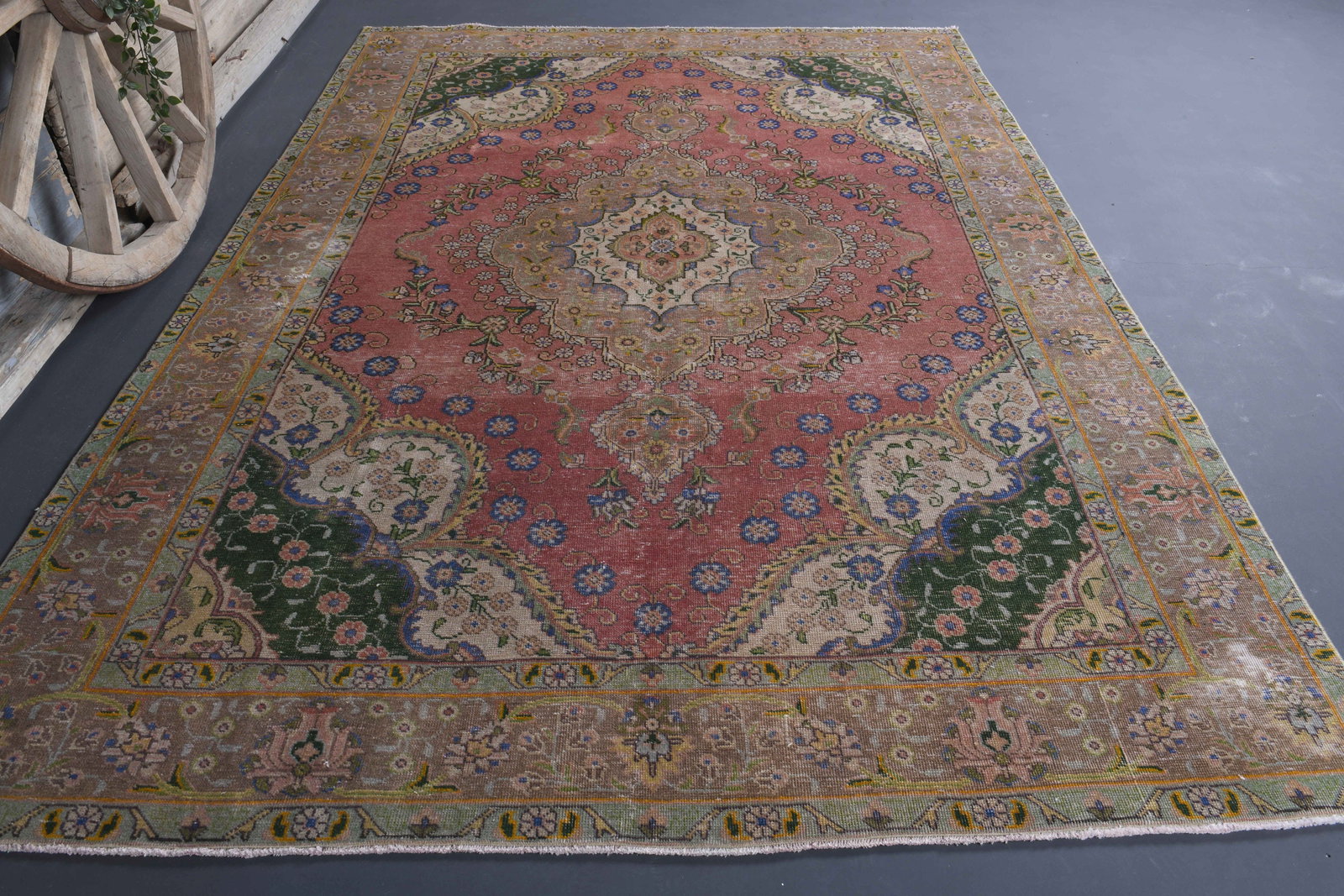 6.5x9.5 TURKISH RUG, Brown Beige Pink Vintage: Title: 6.5x9.5 TURKISH RUG, Brown Beige Pink Vintage Description: This Turkish one-of-a-kind Vintage Turkish Rug is hand-knotted and handwoven by the most skilled artisans who use pure wool, in