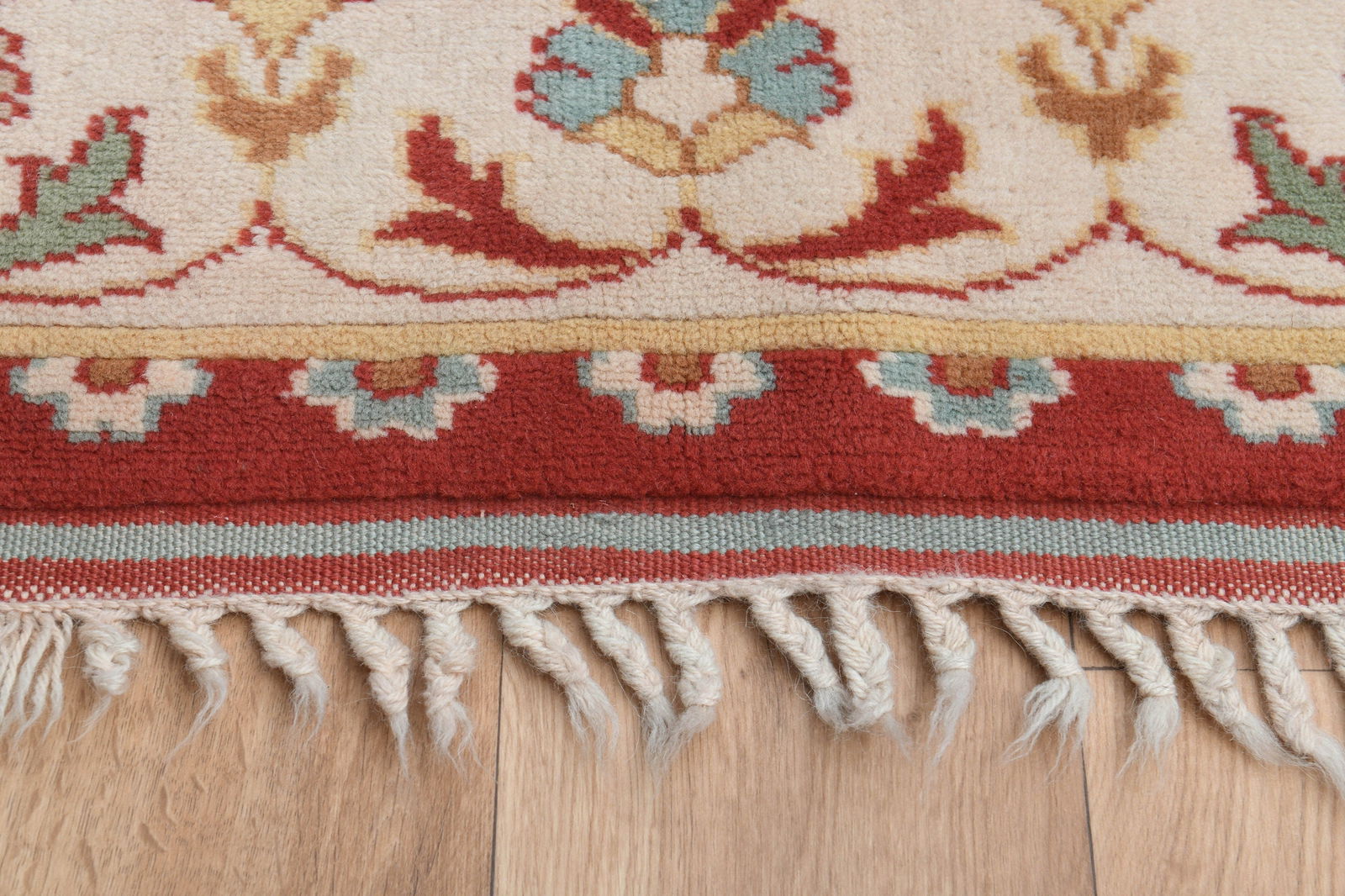 5'8x8 ft, RED BEIGE RUG - 4