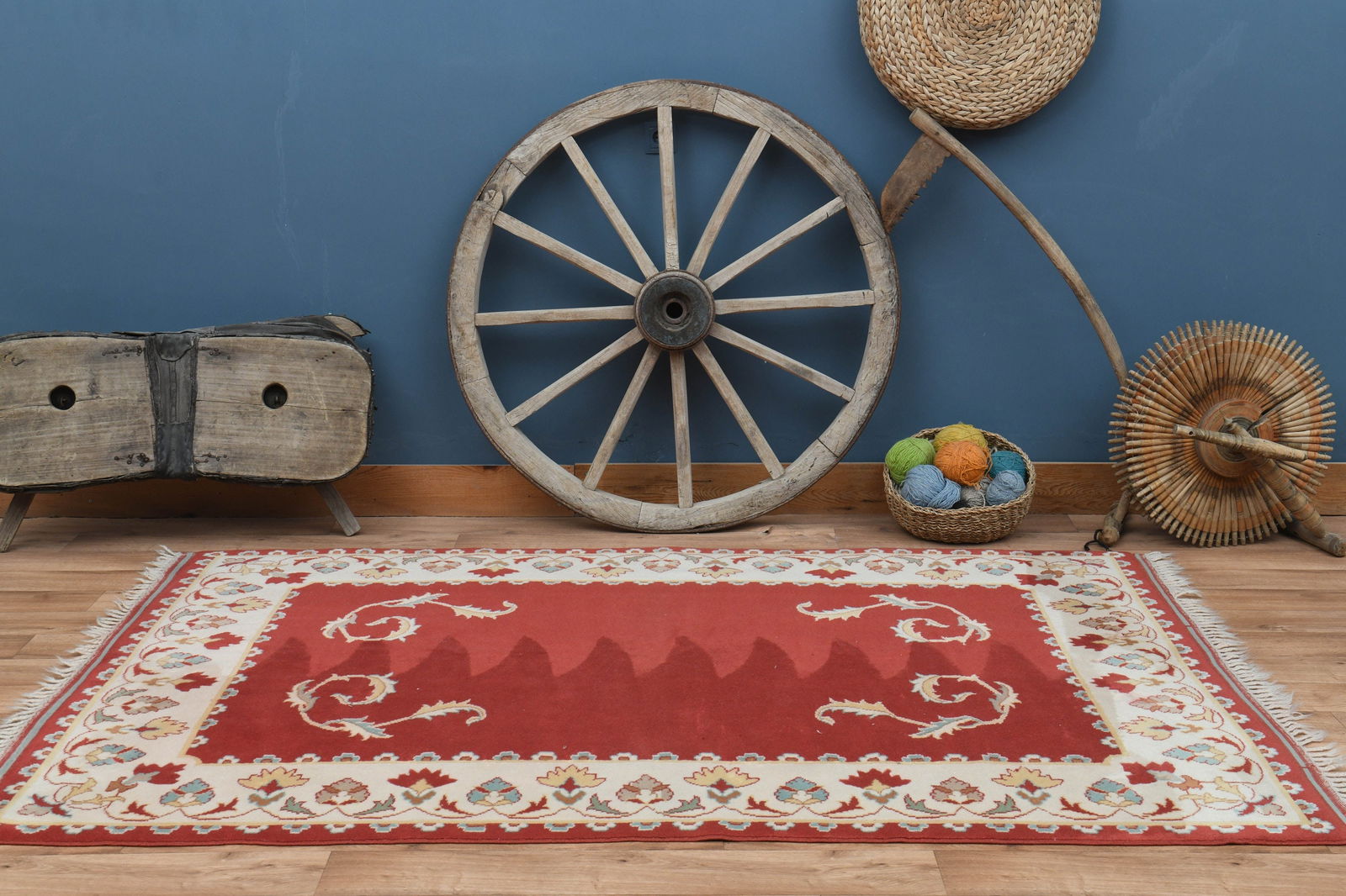 5'8x8 ft, RED BEIGE RUG - 5