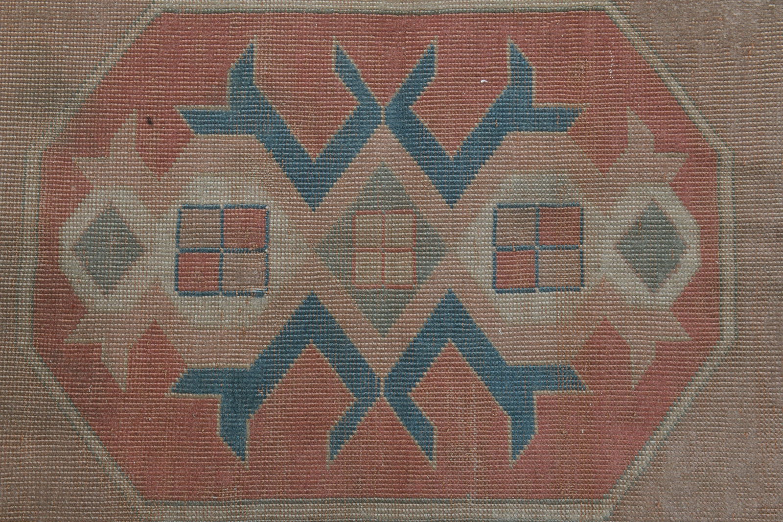 4'7x6'4 ft, BROWN AREA RUG - 8