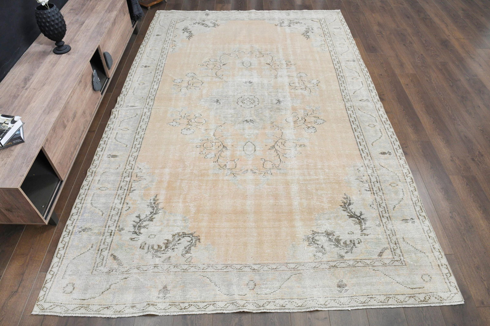7'1x10'8 ft, VINTAGE AREA RUG - 17