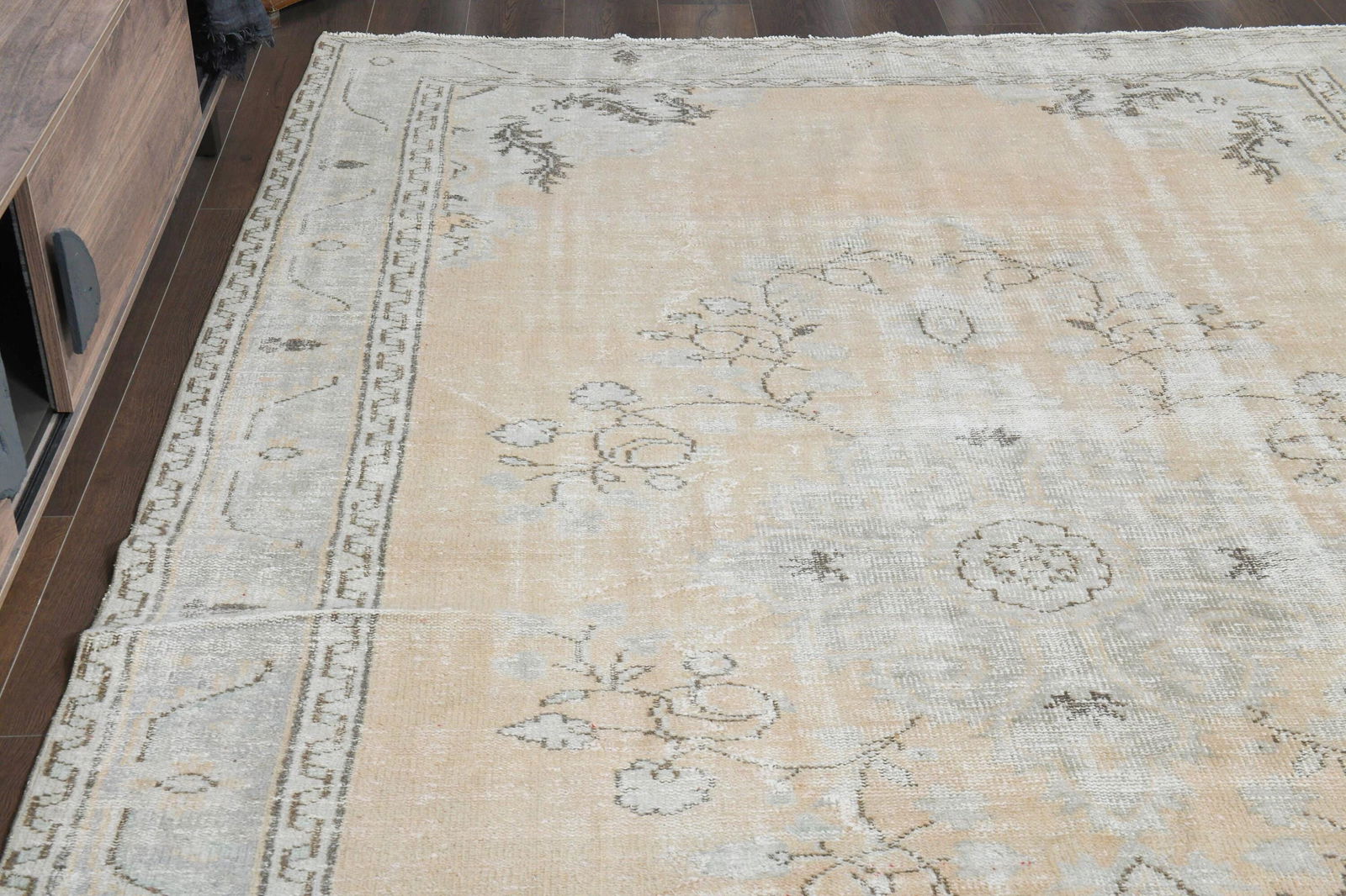 7'1x10'8 ft, VINTAGE AREA RUG - 7