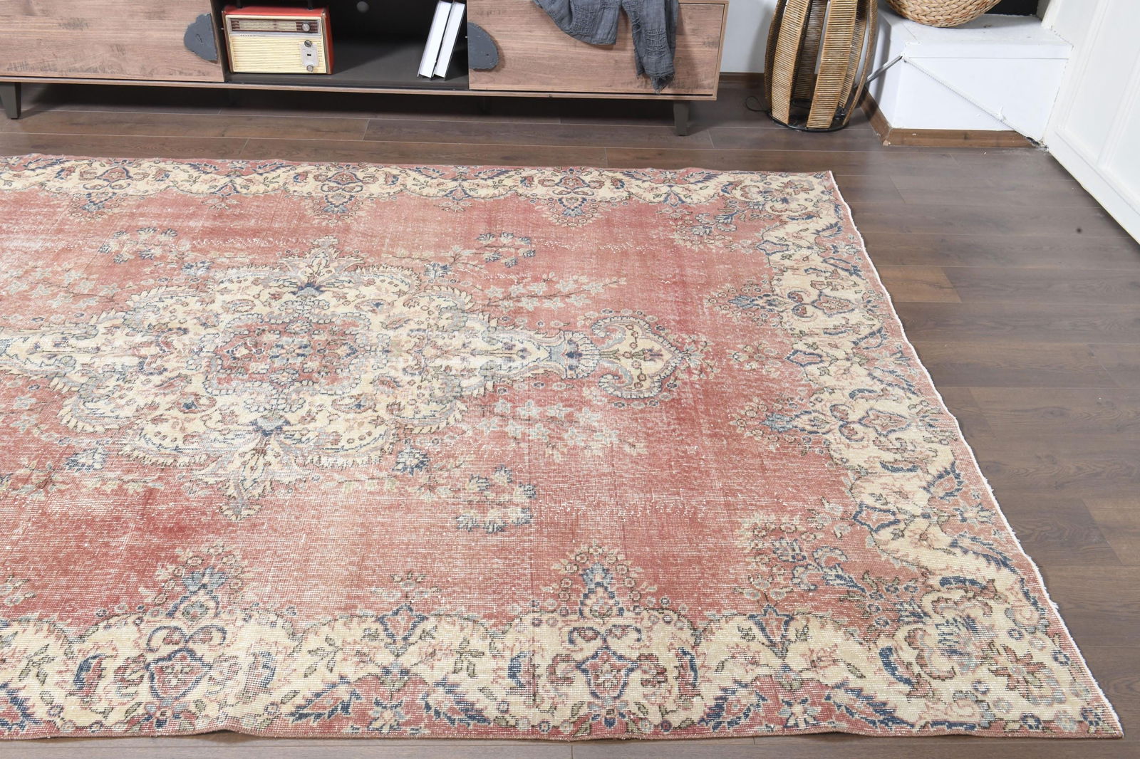 Antique Modern Decor 6’9” x 10’2” - 12