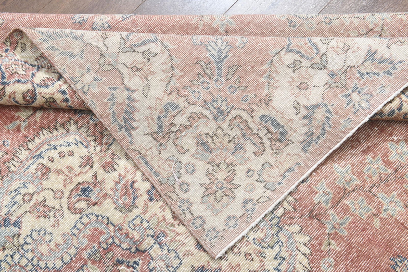 Antique Modern Decor 6’9” x 10’2” - 8