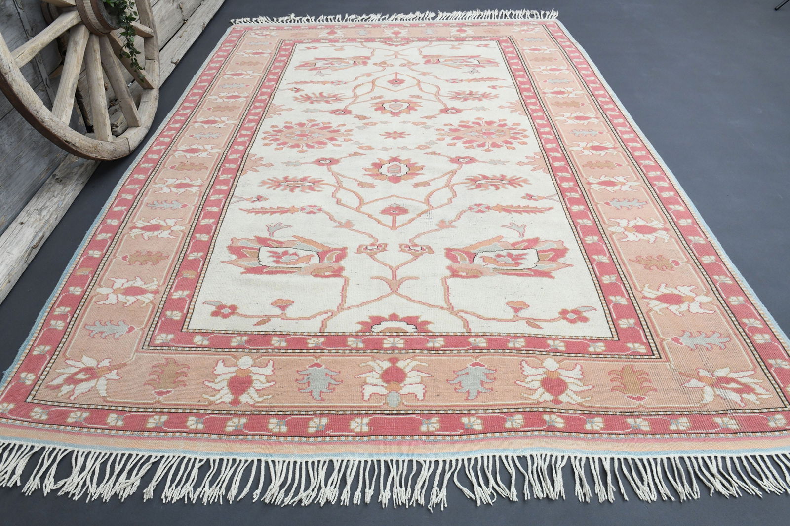 7x10 TURKISH MILAS CARPET,: Title: 7x10 TURKISH MILAS CARPET, Description: This Turkish one-of-a-kind Vintage Turkish Rug is hand-knotted and handwoven by the most skilled artisans who use pure wool, in muted, natural tones, and