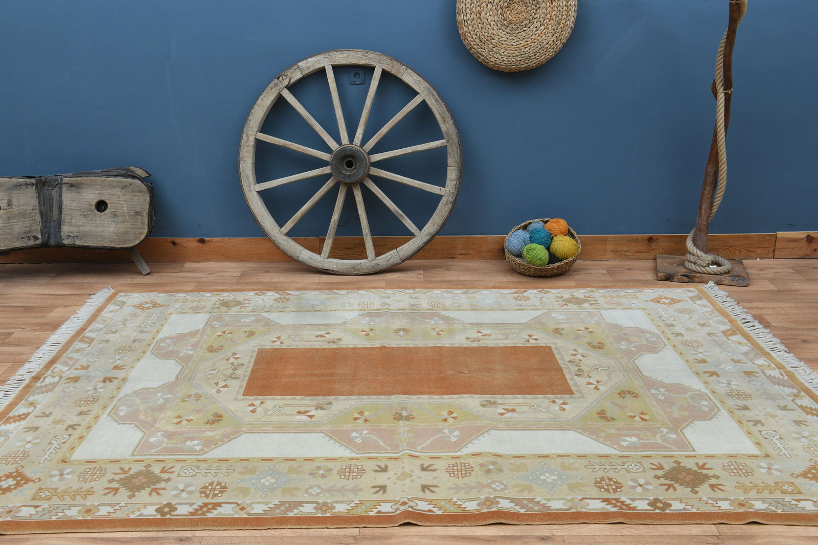 6.7x9.6 ft, BORDERED AREA RUG - 3