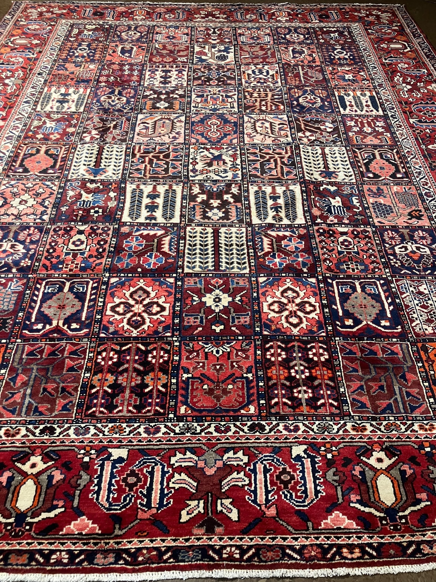 Bakhtiar 9.10x12.6 - 2