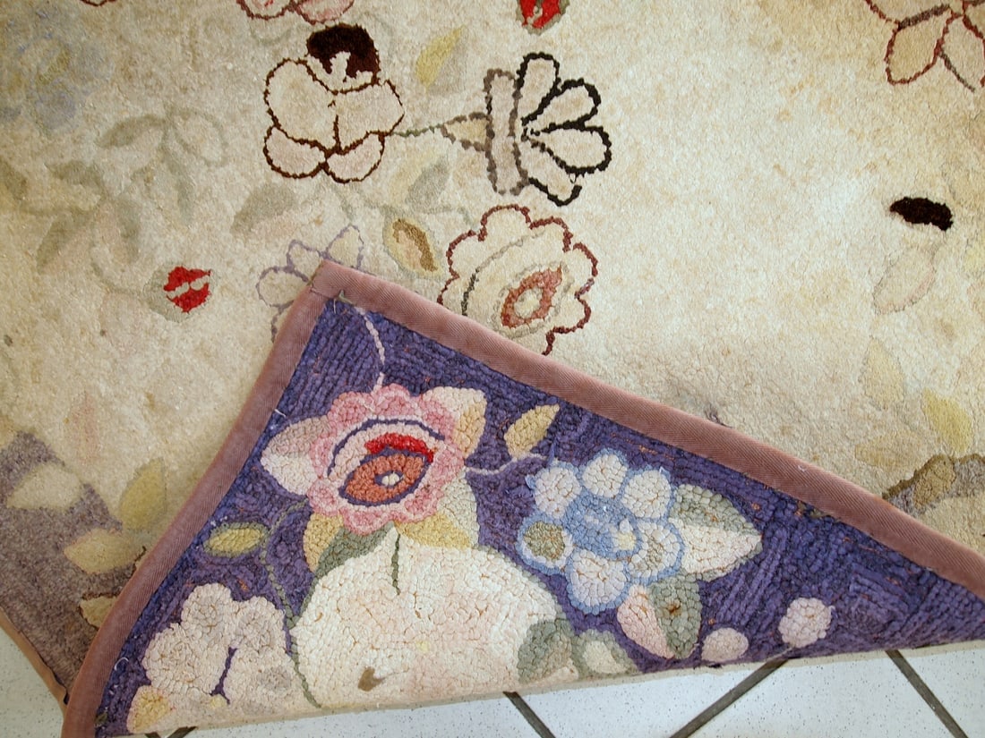 Handmade antique American Primitive Hooked rug 2.5' x 4.5' (77cm x 137cm) 1900s - 8