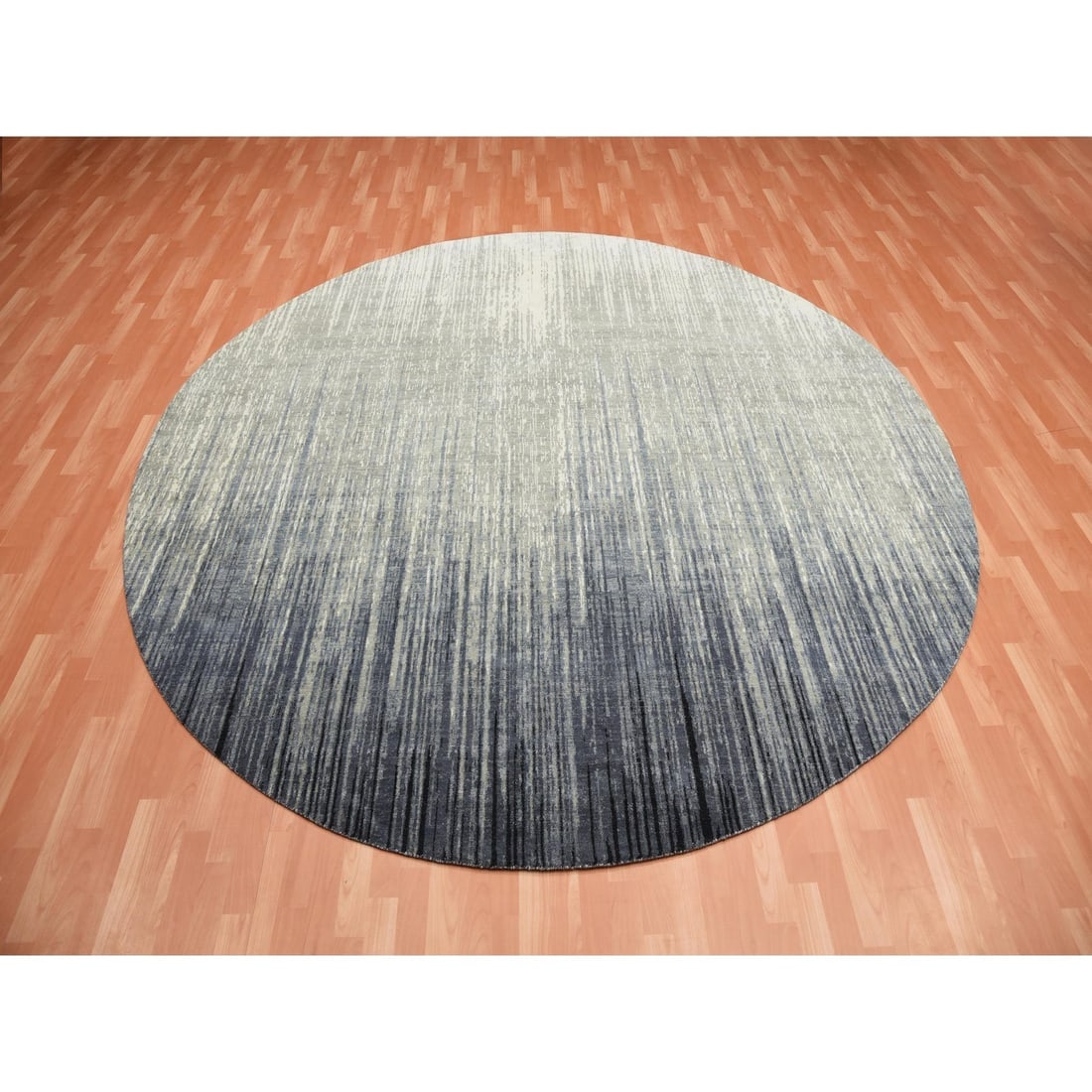 Gray, Modern Ombre Organic Wool Hand Knotted Round Oriental Rug - 2