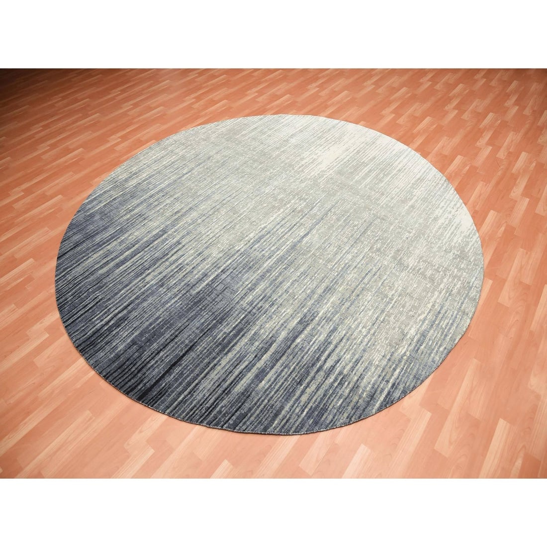 Gray, Modern Ombre Organic Wool Hand Knotted Round Oriental Rug - 3