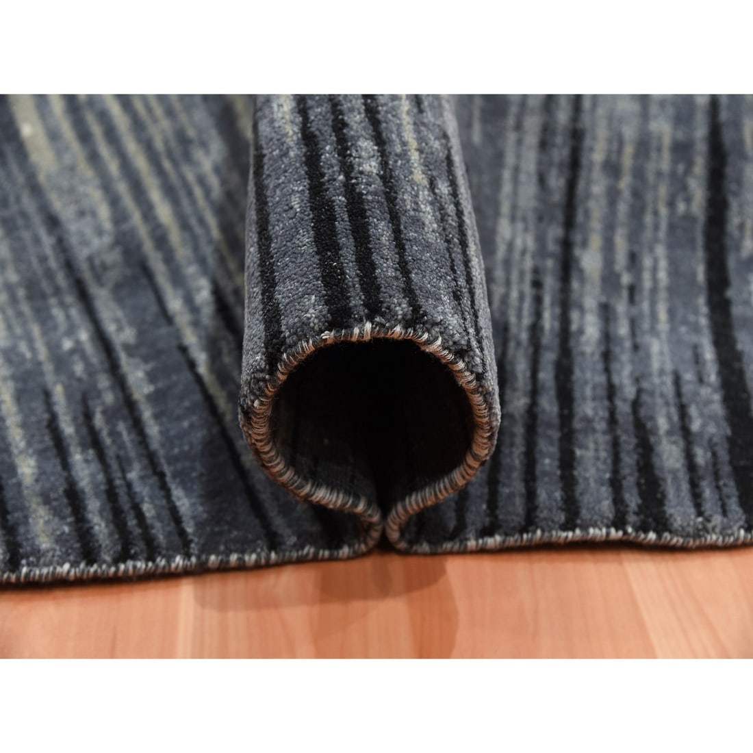 Gray, Modern Ombre Organic Wool Hand Knotted Round Oriental Rug - 5