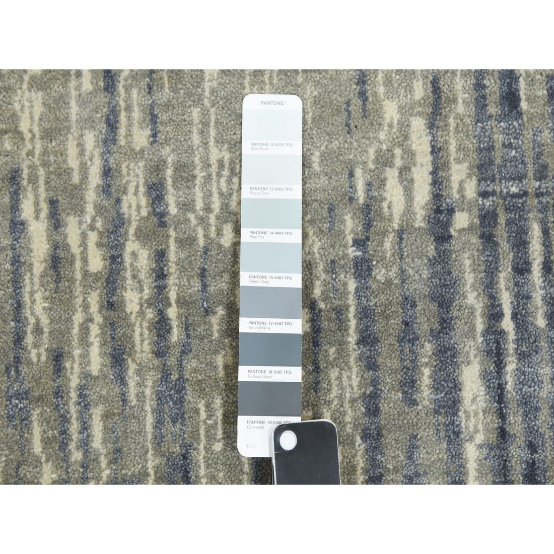 Gray, Modern Ombre Organic Wool Hand Knotted Round Oriental Rug - 7