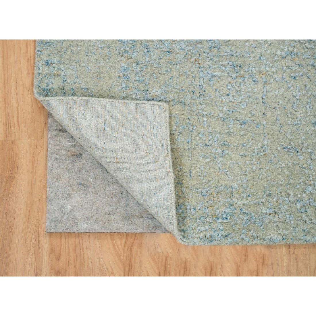 Gray Modern Jacquard Hand Loomed Wool and Silk Runner Oriental Rug - 3