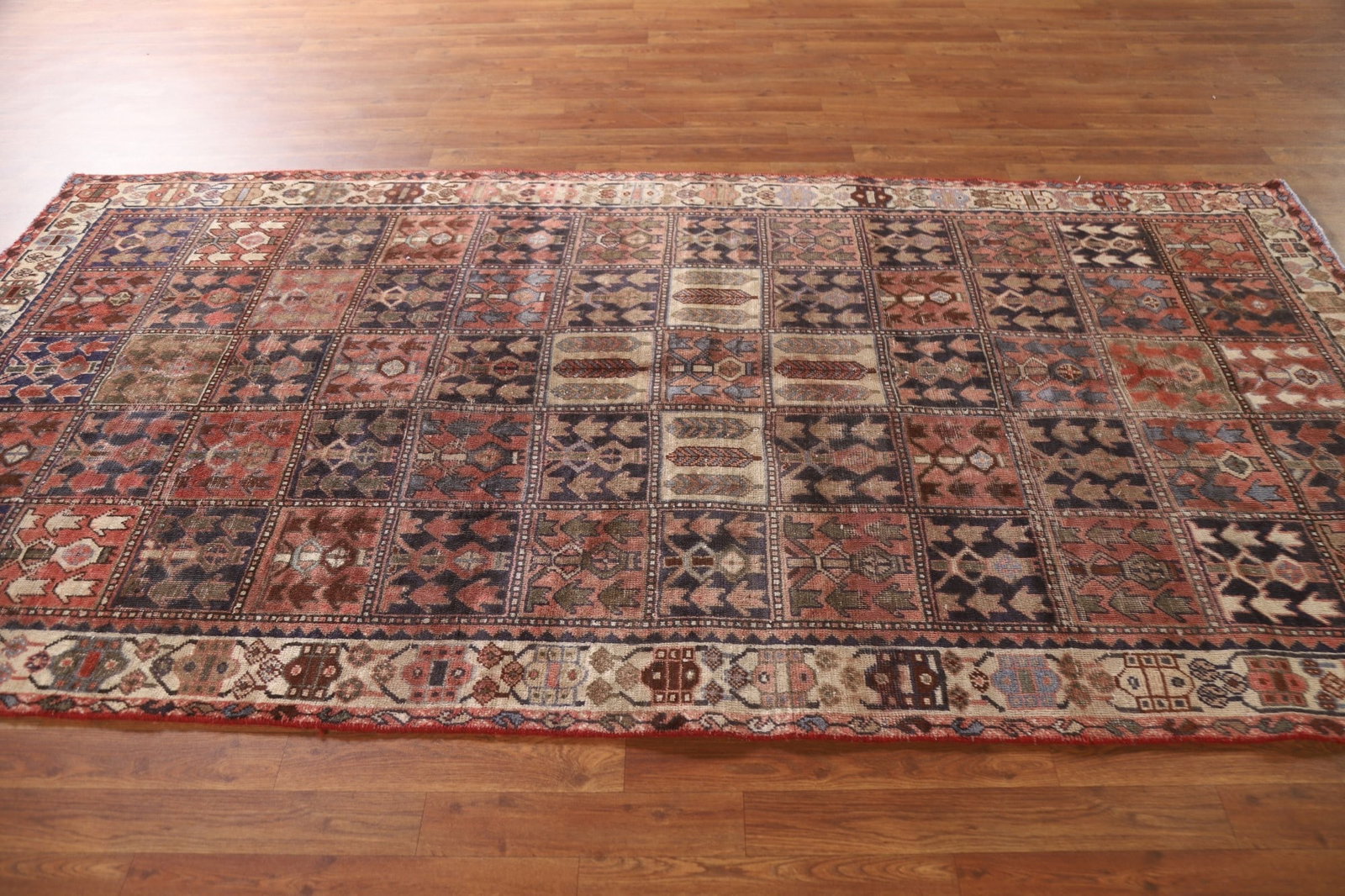 Garden Design Bakhtiari Persian Area Rug 5x9 - 15
