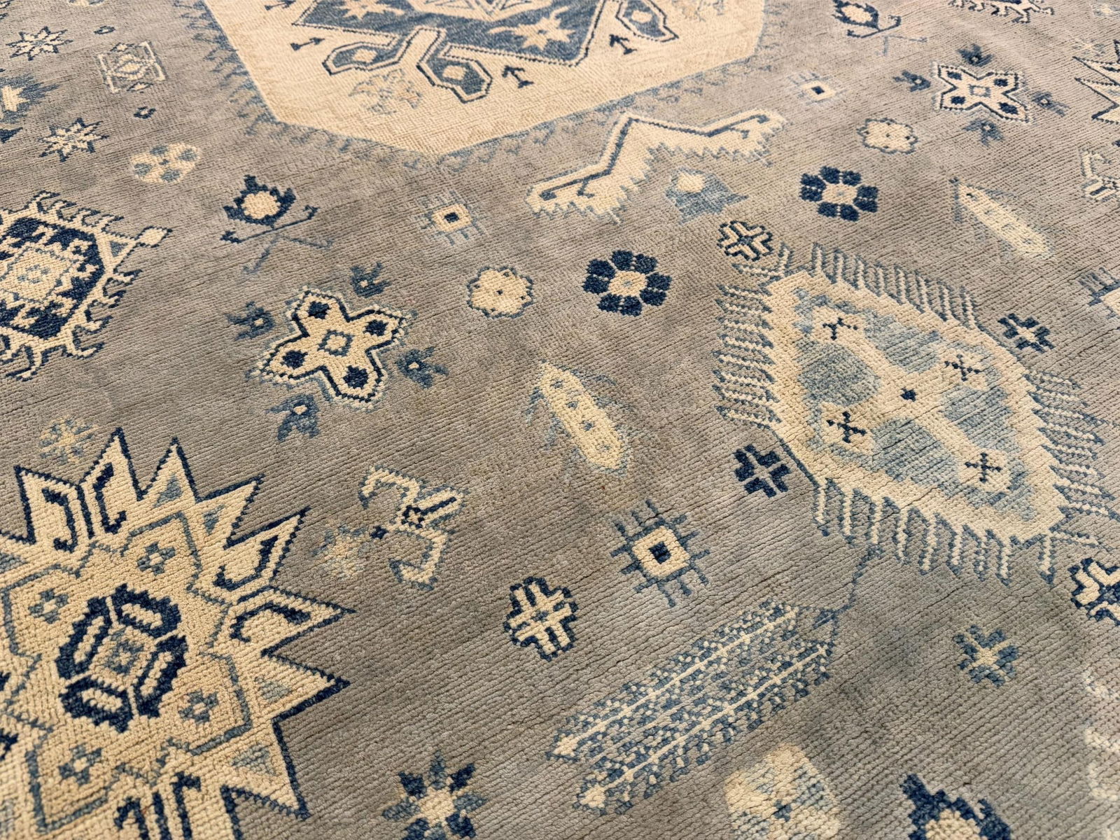 Fine Kazak Rug 8x10 - 4