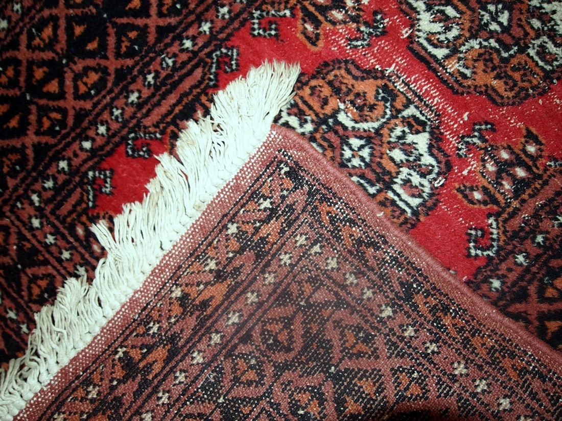 Handmade vintage Pakistani Lahore distressed rug 2.4' x 3.9' (75cm x 119cm) 1960s - 7