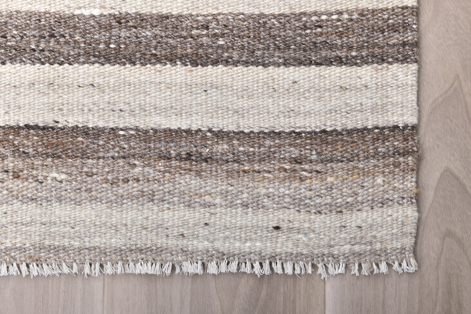 4'4'' x 6'11'' Turkish Handmade Kilim Rug - 241948 - 10