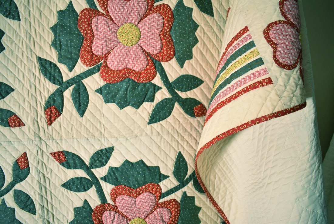 30's "Lancaster Rose" Applique Quilt - 10