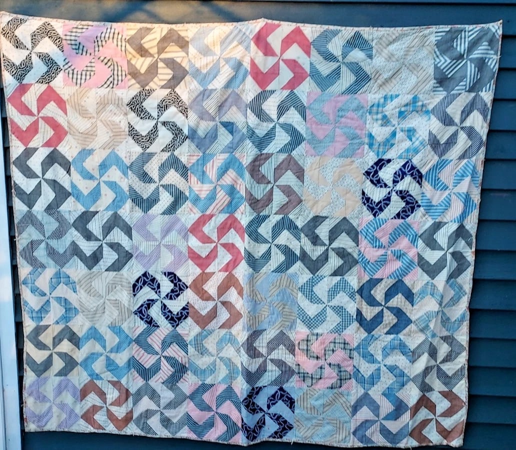 Pin Wheel Design Antique Quilt Heavy Weight 67 X 73: Nice look to this piece. Heavyweight. No holes that I could see. Measures 67 x 73" . Shipping includes insurance. Shipping: Domestic: Flat-rate of $25.00 to anywhere within the contiguous U.S. Interna